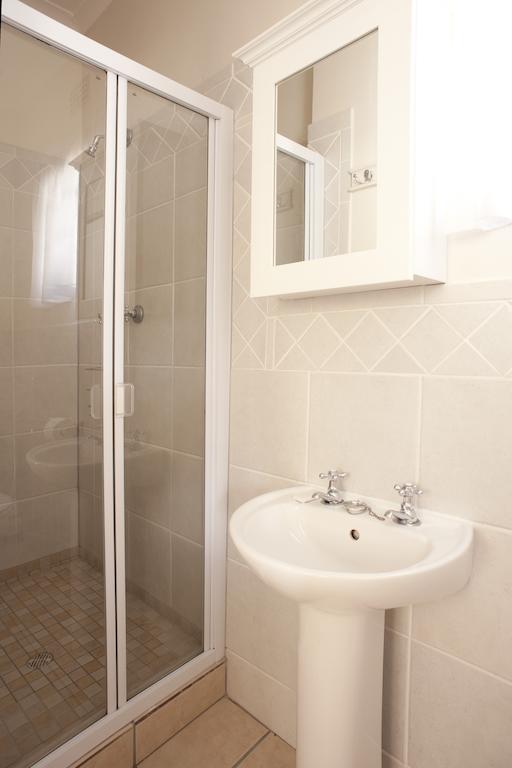 Squirrels Way Cottages Кейптаун Номер фото