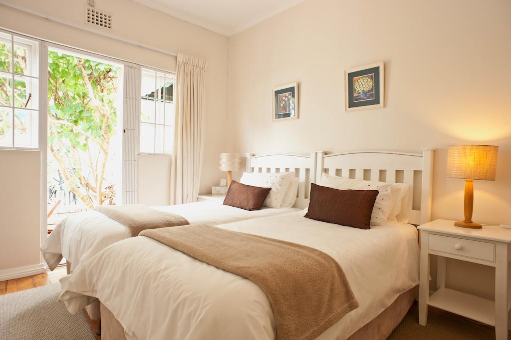 Squirrels Way Cottages Кейптаун Номер фото